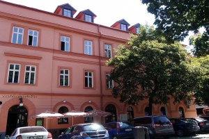 foto Administrativní historická budova Praha 8 Karlín - after