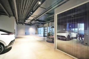 foto Autosalon Lynk & Co., Průhonice - after