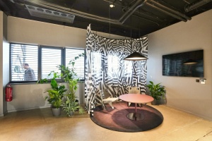 foto Autosalon Lynk & Co., Průhonice - after